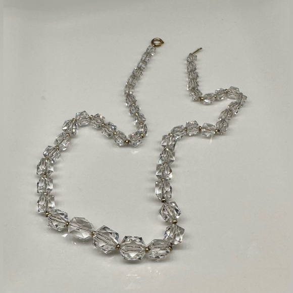 ANTIQUE Faceted Crystal Graduated Bead Necklace on Gold Chain - Picture 3 of 12